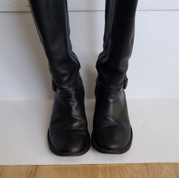 Frye heeled boots size 8.5 with buckles on top and bottom - Picture 3 of 16